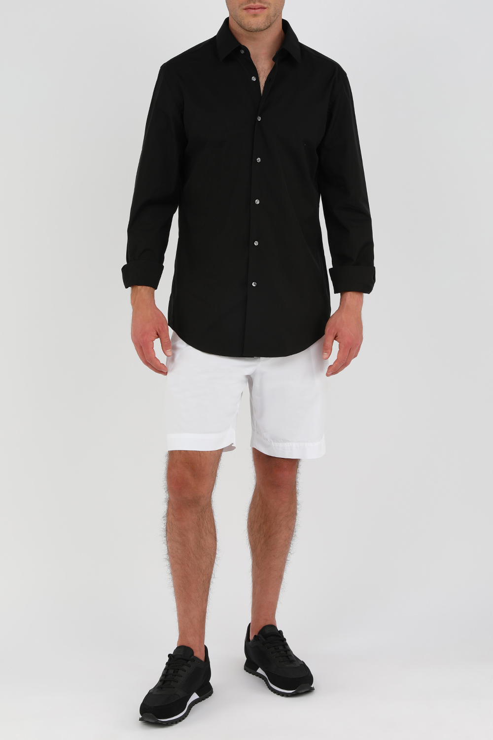 חולצה מכופתרת שחורה מכותנה בגזרת סלים